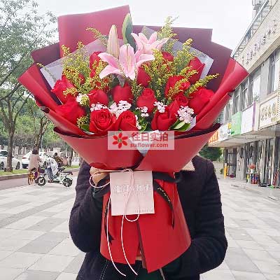 忻州19朵红玫瑰百合，与你幸福前行