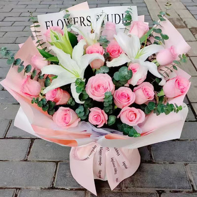 忻州18朵粉玫瑰2支百合，我的心尖宝贝