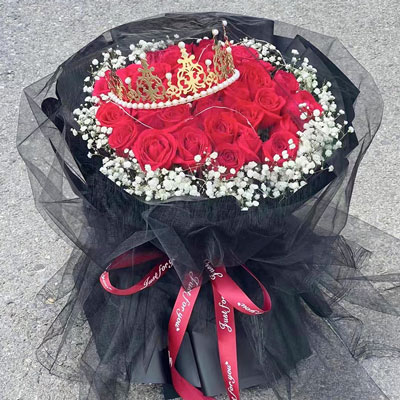忻州33朵红玫瑰满天星皇冠，爱情圆满